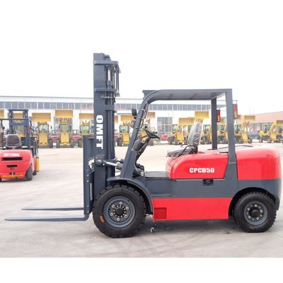 4740mm Min. Width of Right Angle Stacking 4.5ton Diesel Forklift with Solid Tires