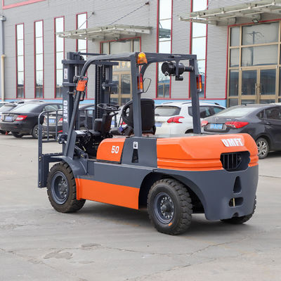 Chinese or Japanese Engine 4.5ton Diesel Forklift Truck with CE Certification and Fork