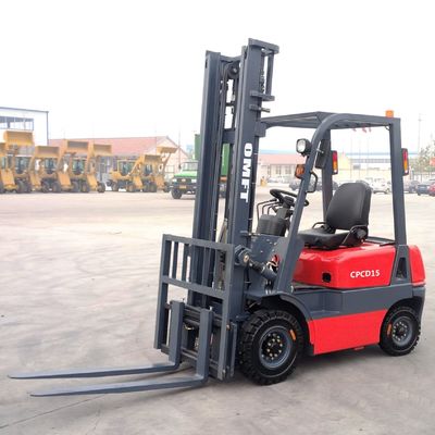 1.5 Ton Diesel Forklift with Automatic Transmission and Standard Ce ISO SGS