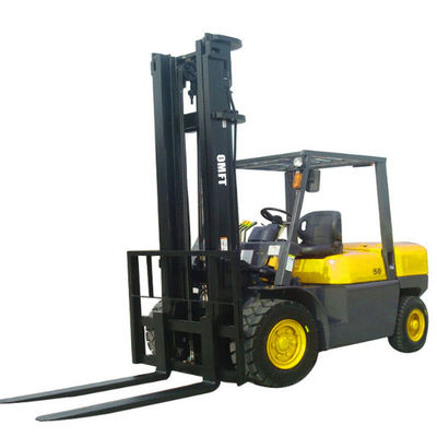 2780mm Min. Turning Radius 4.5ton Diesel Forklift Truck with Chinese or Japanese Engine