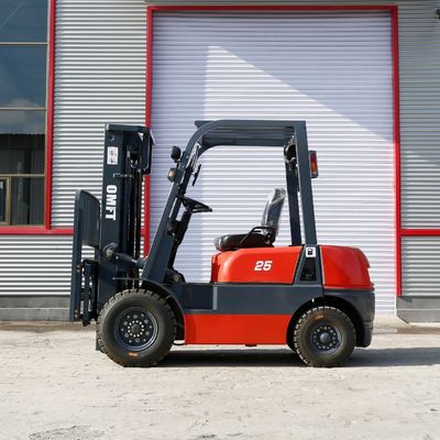 2100mm Min. Width 2.5 T Diesel Forklift Truck with 6m 6000mm Mast Triplex Free Lift CPCD25