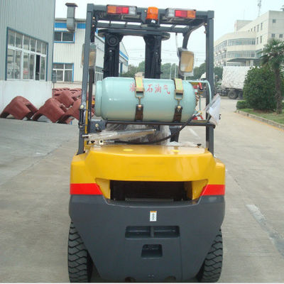 Ce ISO Approved 2ton Gasoline and LPG Dual Fuel Forklift Truck with Tcm Technology