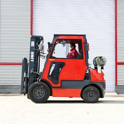 Supply 3.5tons LPG Forklifts with Min. Turning Radius 2470 and Steel Rubber Material