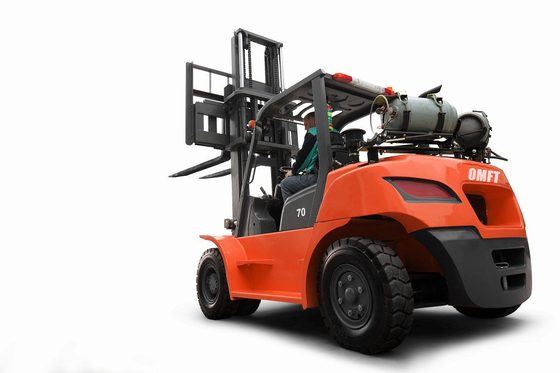 7ton LPG Forklift Supply with Max.Gradeability 20% and Min. Turning Radius 3350mm