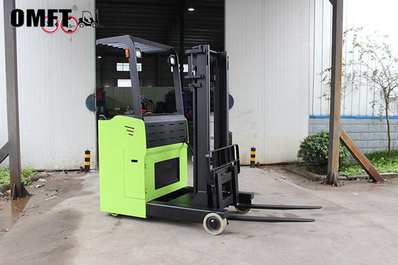 Battery Operated 2.0 Ton Stand Reach Forklift with Min. Turning Radius of 1597mm