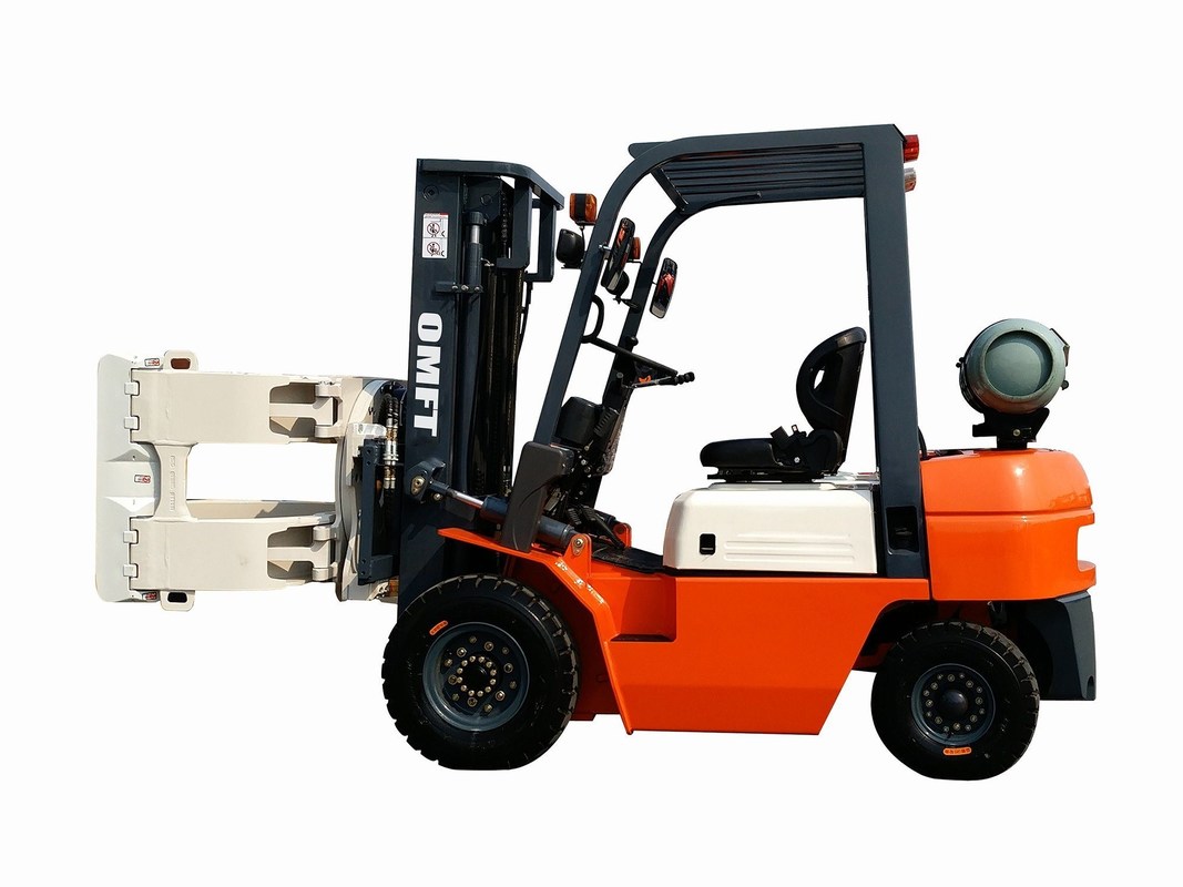 4t Steel Rubber Forklift Truck with Japanese Nissan K21/K25 Engine and 3m 4.5m 6m Mast