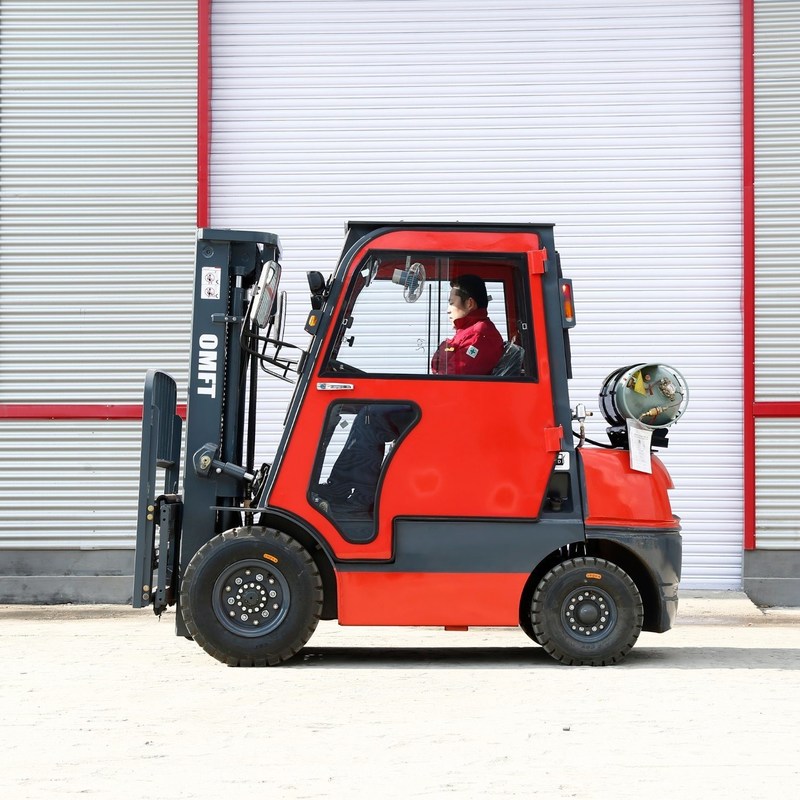 2100mm Min. Width of Right Angle Channel Omft 2.5tons LPG Forklift Toyota Model Ce ISO SGS